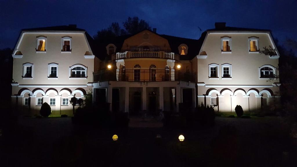 Hotel Regius Ополе Екстериор снимка